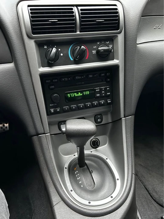 2003 Ford SN95 Mustang - Image 11 of 17