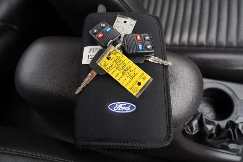 2003 Ford Mustang - Image 15 of 16
