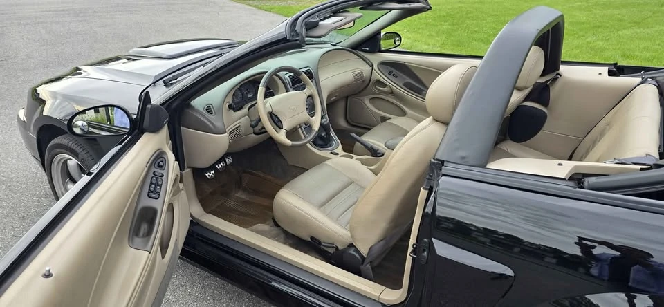 2003 Ford SN95 Mustang - Image 10 of 17