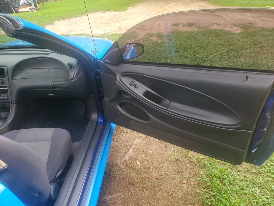 2003 Ford SN95 Mustang - Image 15 of 17