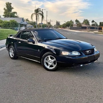 2003 Ford Mustang Premium Convertible 2D