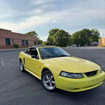 2003 Ford Mustang V6 Convertible 2D