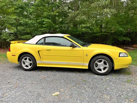 2003 Ford Mustang V6 Convertible 2D