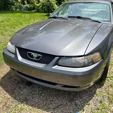 2003 Ford Mustang V6 Coupe