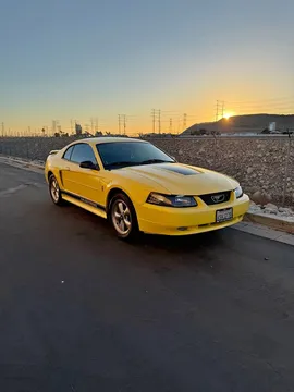 2003 Ford Mustang V6 Coupe 2D