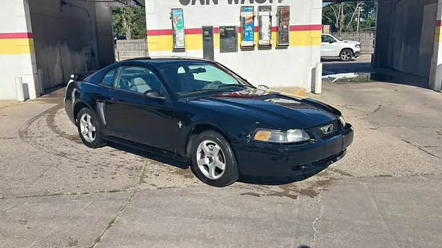 2003 Ford Mustang V6 Coupe 2D