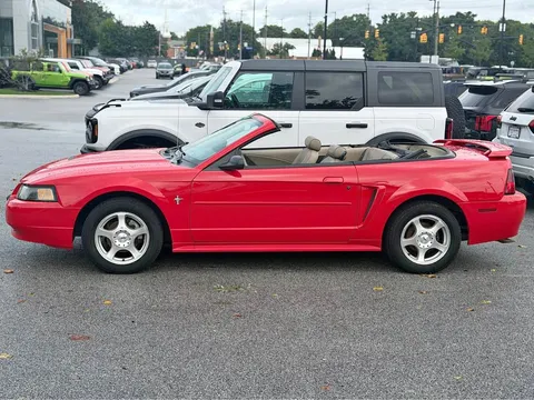 2003 Ford Mustang V6