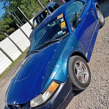 2003 Ford Mustang V6 Premium Coupe 2D