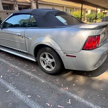 2003 Ford Mustang V6 Base