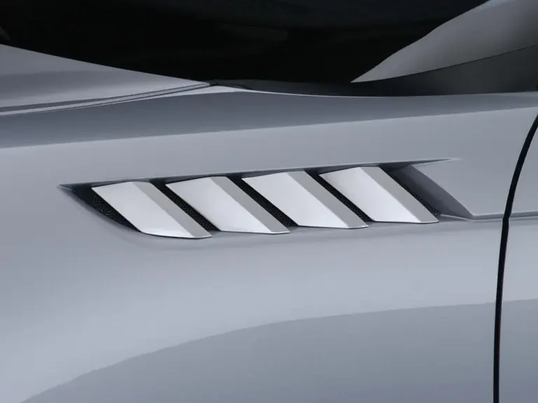 2003 Ford Thunderbird 11th Gen - Image 10 of 18