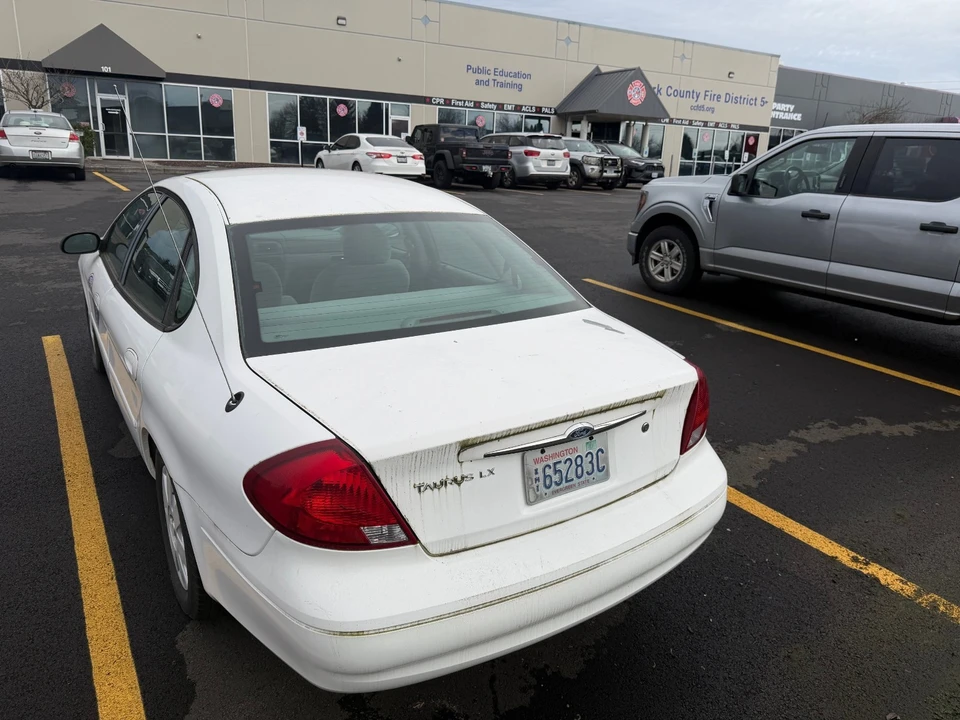 2003 Ford Taurus 4th Gen - Image 2 of 4