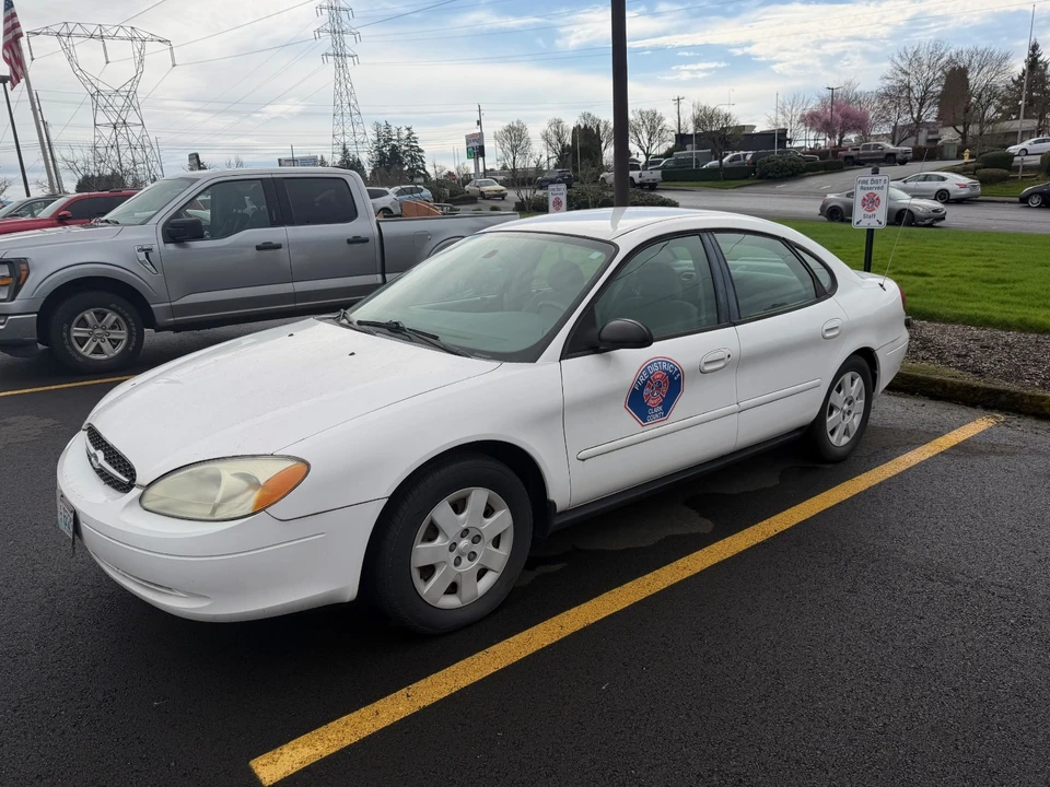 2003 Ford Taurus 4th Gen - Image 3 of 4