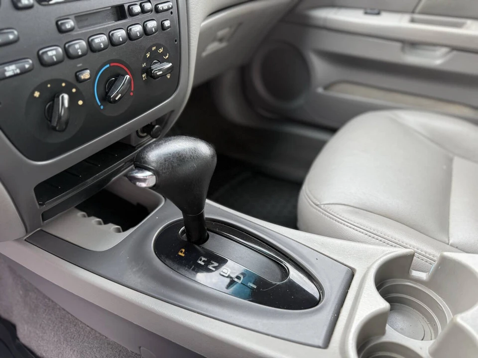 2003 Ford Taurus 4th Gen - Image 15 of 21