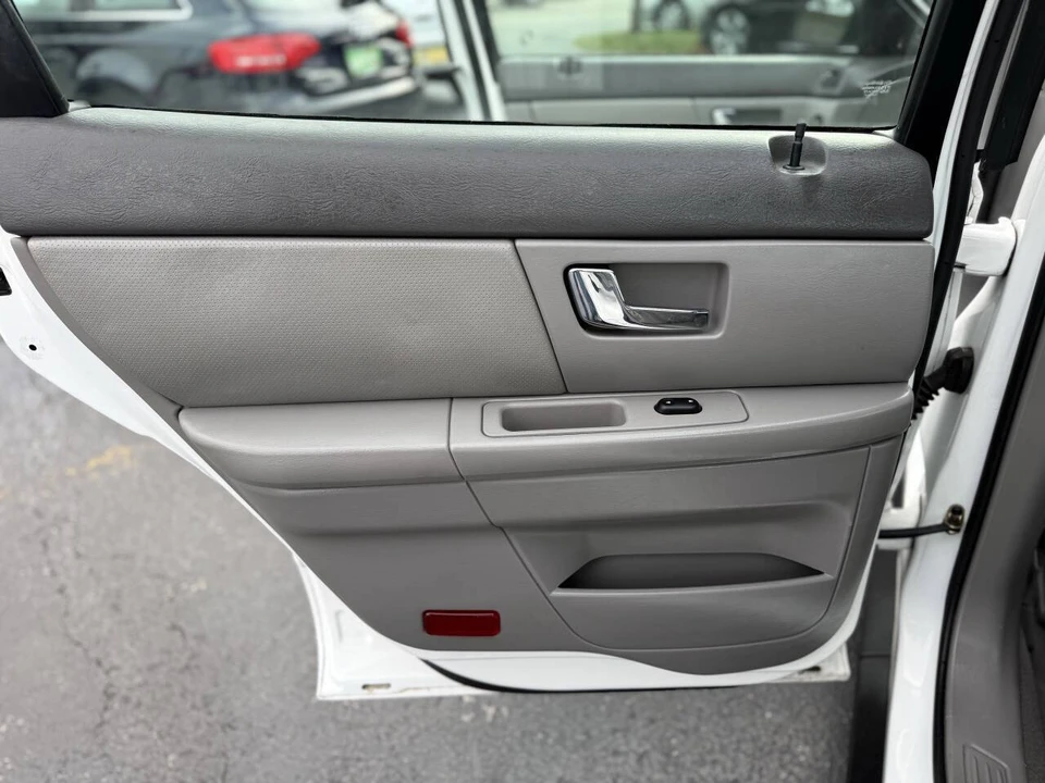 2003 Ford Taurus 4th Gen - Image 19 of 21