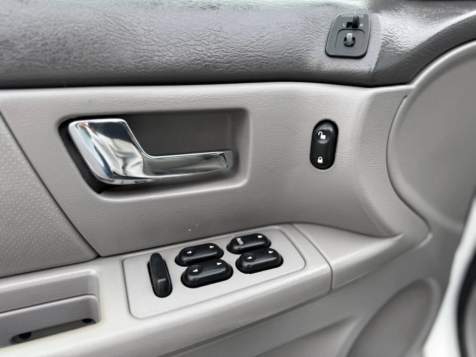 2003 Ford Taurus 4th Gen - Image 11 of 21