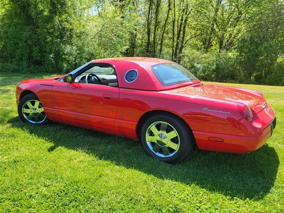 2003 Ford Thunderbird 11th Gen - Image 3 of 23