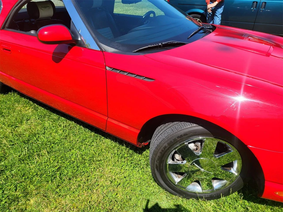 2003 Ford Thunderbird 11th Gen - Image 11 of 23