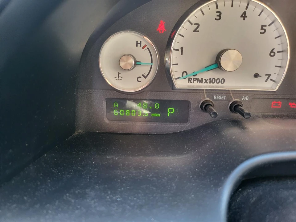 2003 Ford Thunderbird 11th Gen - Image 14 of 23