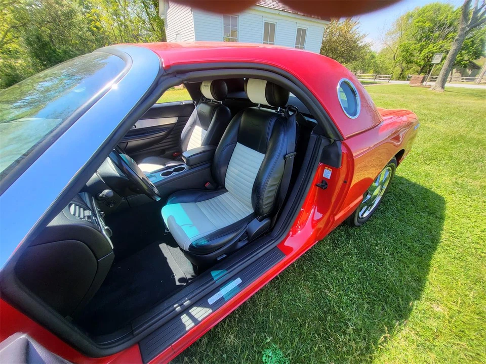 2003 Ford Thunderbird 11th Gen - Image 18 of 23
