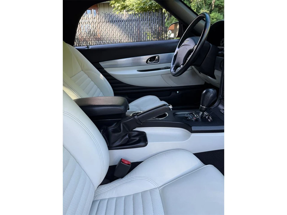 2003 Ford Thunderbird 11th Gen - Image 15 of 31