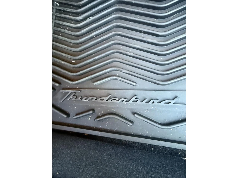 2003 Ford Thunderbird 11th Gen - Image 22 of 31