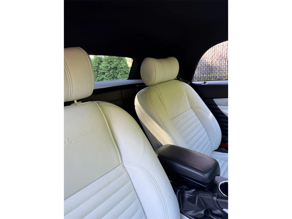 2003 Ford Thunderbird 11th Gen - Image 23 of 31