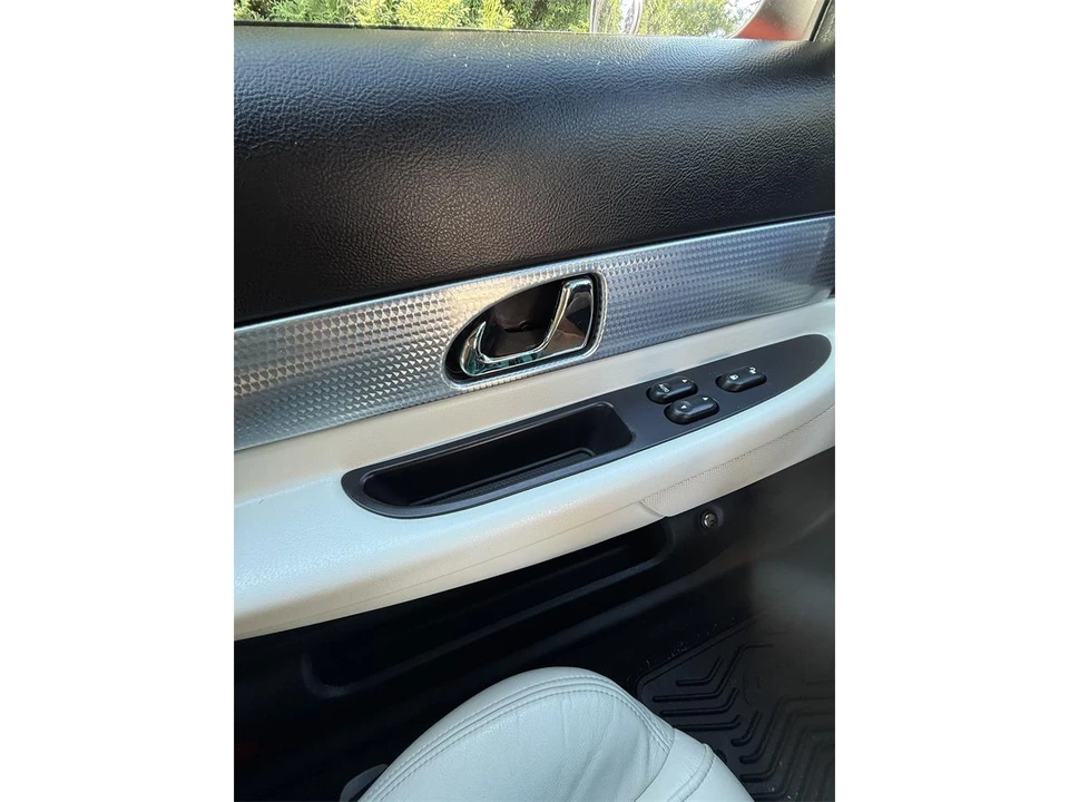 2003 Ford Thunderbird 11th Gen - Image 28 of 31