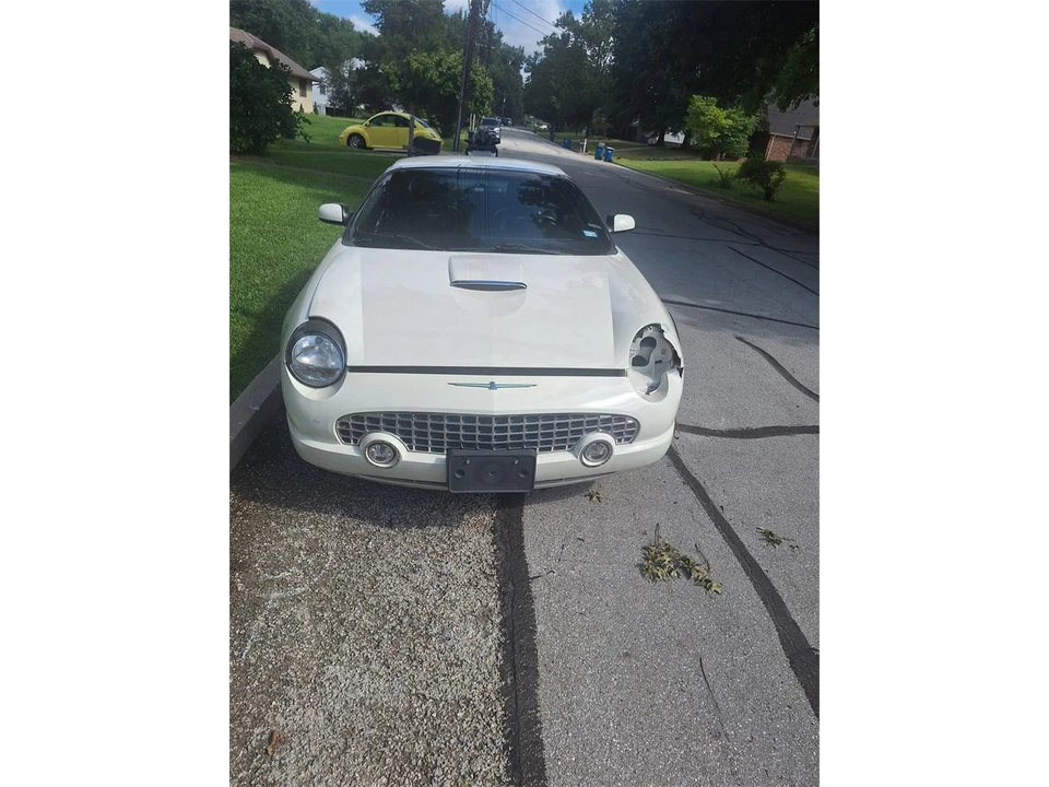 2003 Ford Thunderbird 11th Gen - Image 4 of 11