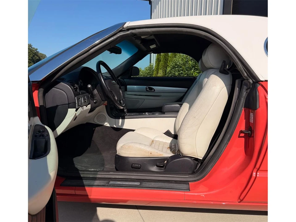2003 Ford Thunderbird 11th Gen - Image 14 of 31