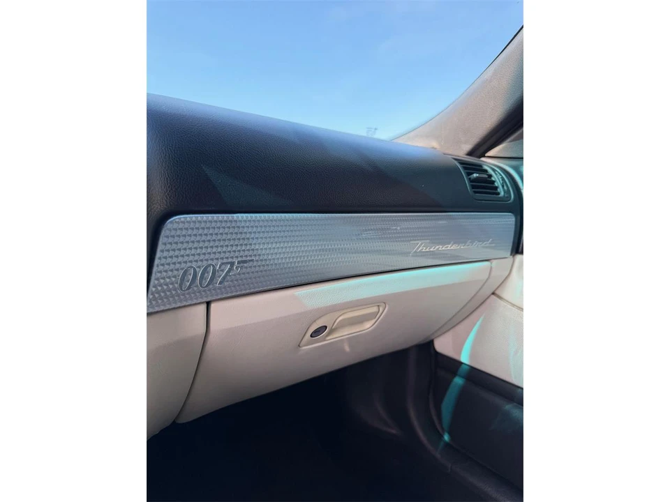 2003 Ford Thunderbird 11th Gen - Image 25 of 31
