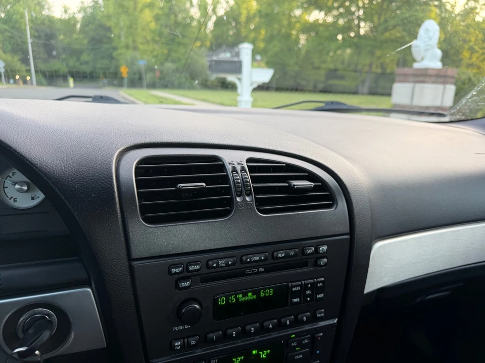 2003 Ford Thunderbird 11th Gen - Image 25 of 31