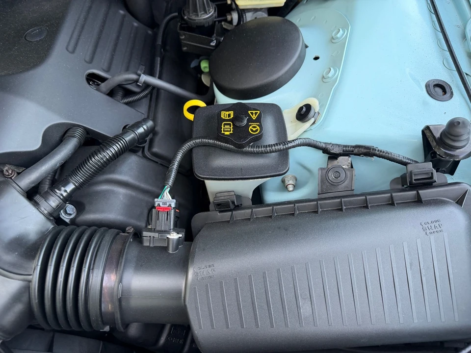 2003 Ford Thunderbird 11th Gen - Image 29 of 31