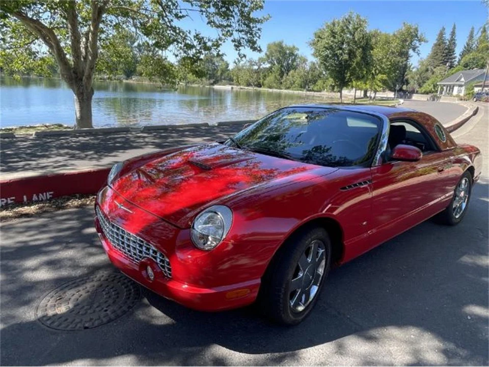 2003 Ford Thunderbird 11th Gen - Image 2 of 30