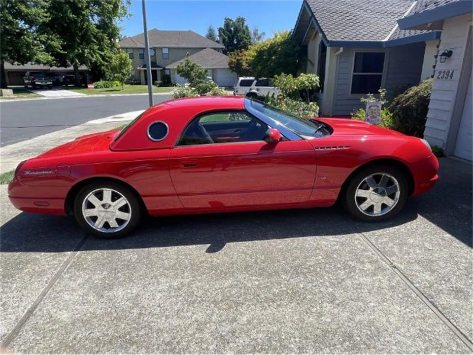 2003 Ford Thunderbird 11th Gen - Image 12 of 30