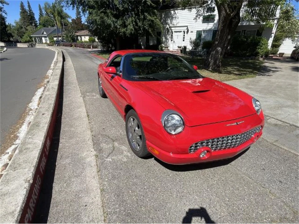 2003 Ford Thunderbird 11th Gen - Image 13 of 30