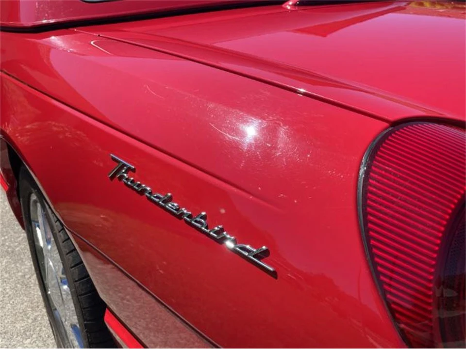 2003 Ford Thunderbird 11th Gen - Image 18 of 30