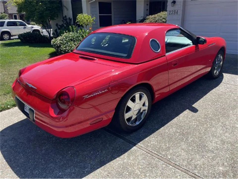 2003 Ford Thunderbird 11th Gen - Image 16 of 30