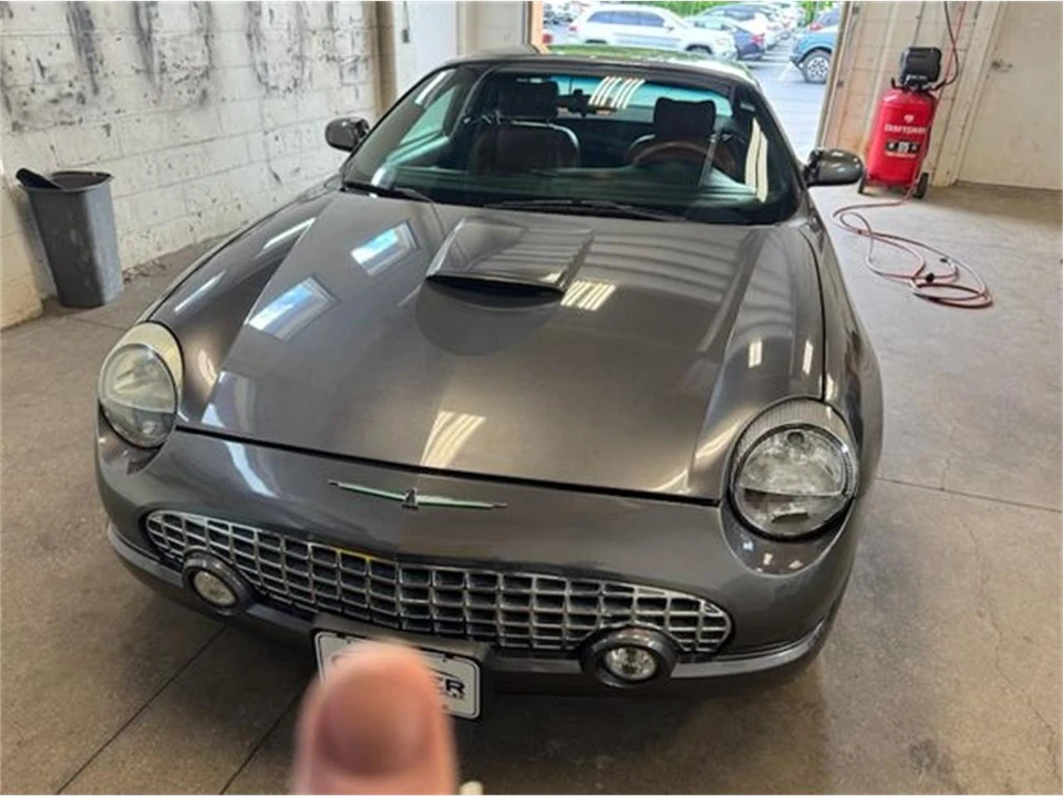 2003 Ford Thunderbird 11th Gen - Image 3 of 11