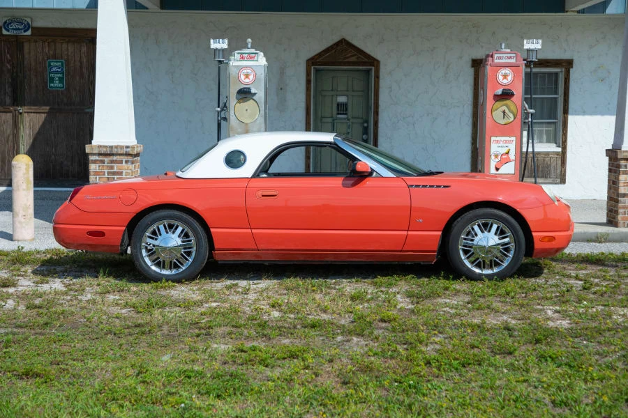 2003 Ford Thunderbird 11th Gen - Image 6 of 16