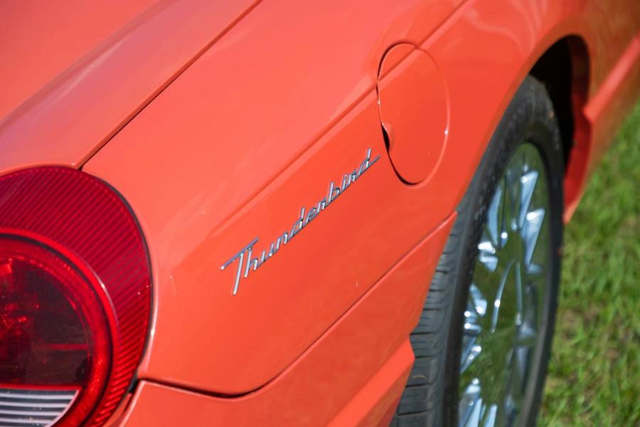 2003 Ford Thunderbird 11th Gen - Image 4 of 16