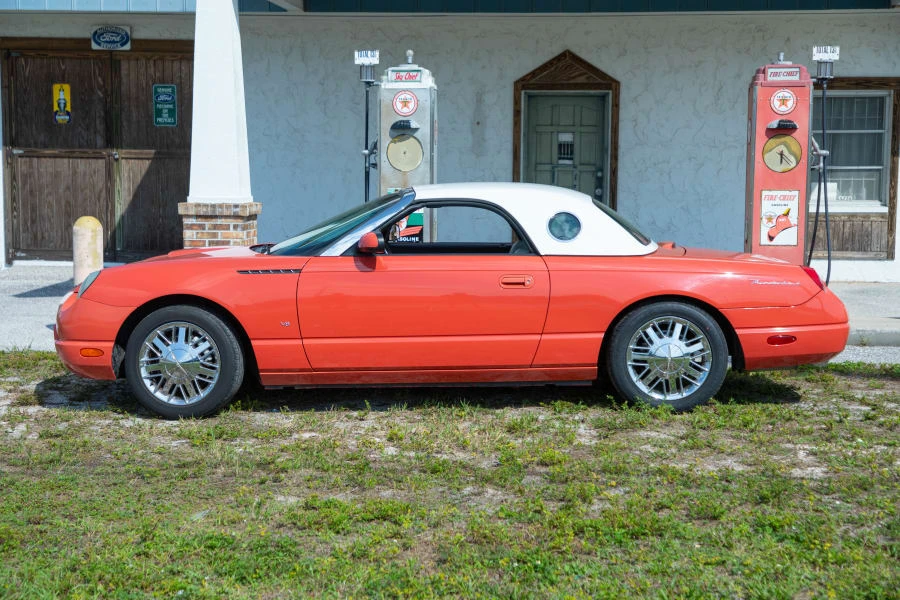 2003 Ford Thunderbird 11th Gen - Image 2 of 16