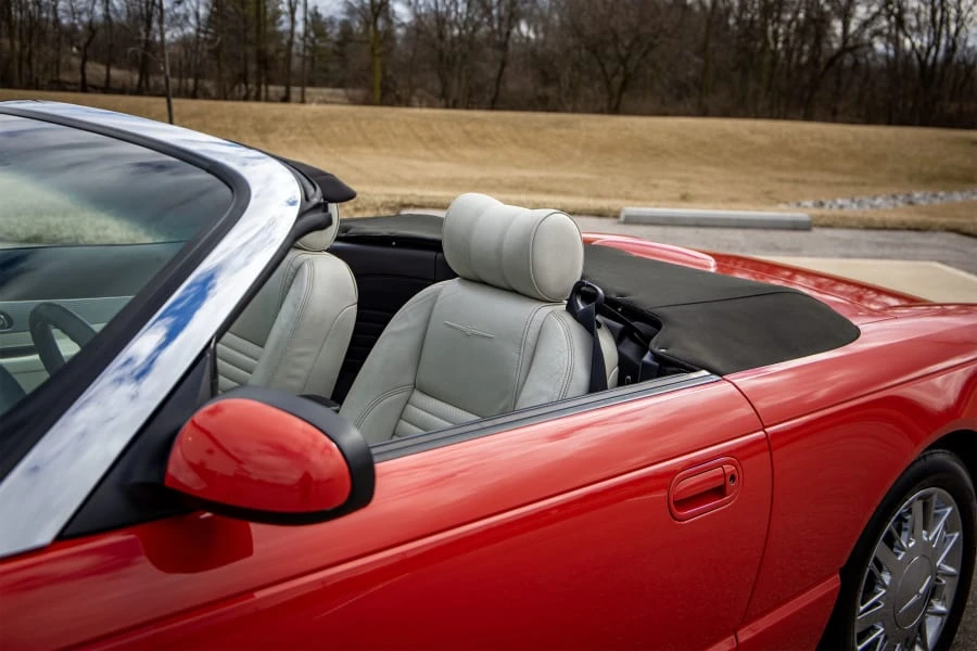 2003 Ford Thunderbird 11th Gen - Image 20 of 31