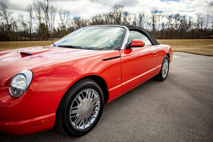 2003 Ford Thunderbird 11th Gen - Image 13 of 31