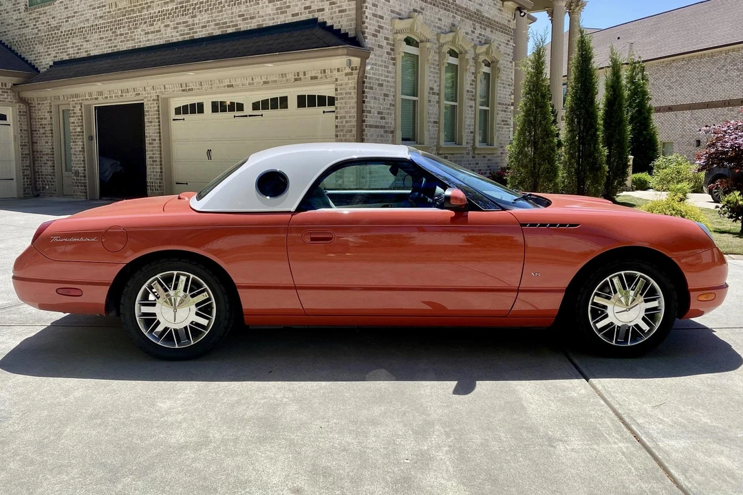 2003 Ford Thunderbird 11th Gen - Image 2 of 5