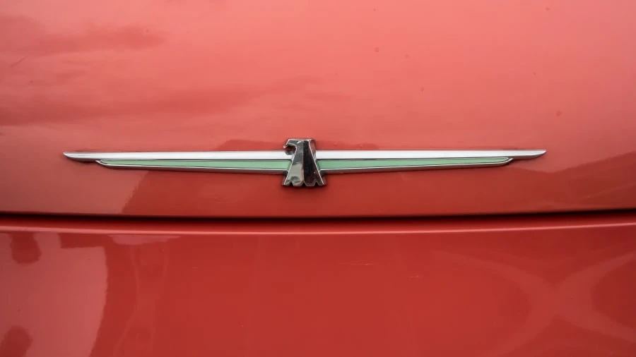 2003 Ford Thunderbird 11th Gen - Image 10 of 12