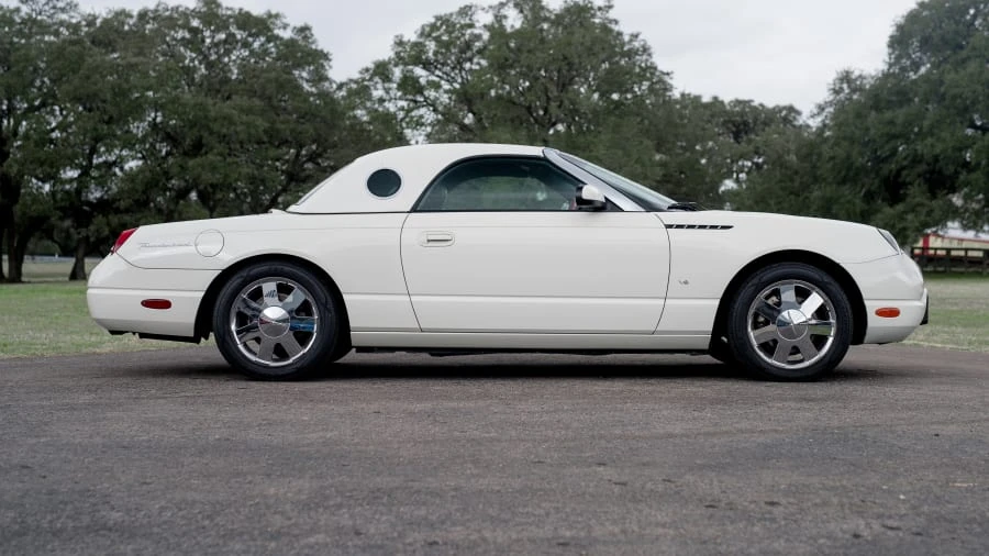 2003 Ford Thunderbird 11th Gen - Image 8 of 12