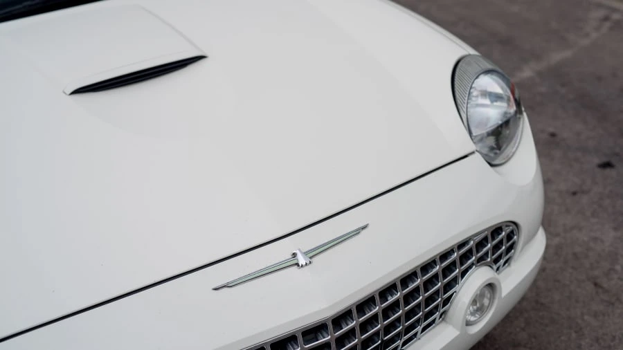 2003 Ford Thunderbird 11th Gen - Image 9 of 12