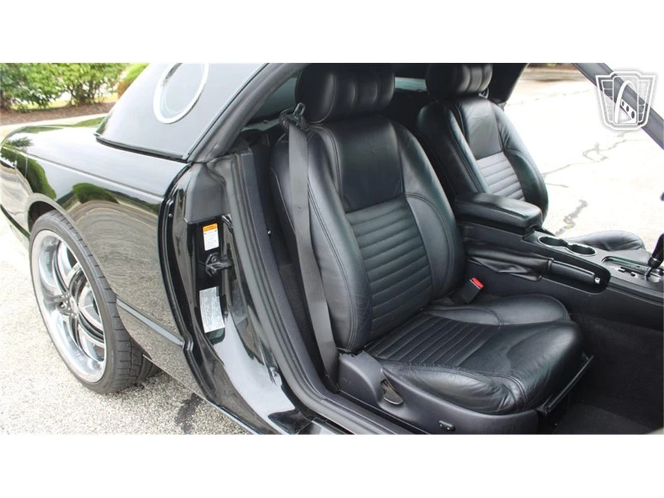 2003 Ford Thunderbird 11th Gen - Image 13 of 31
