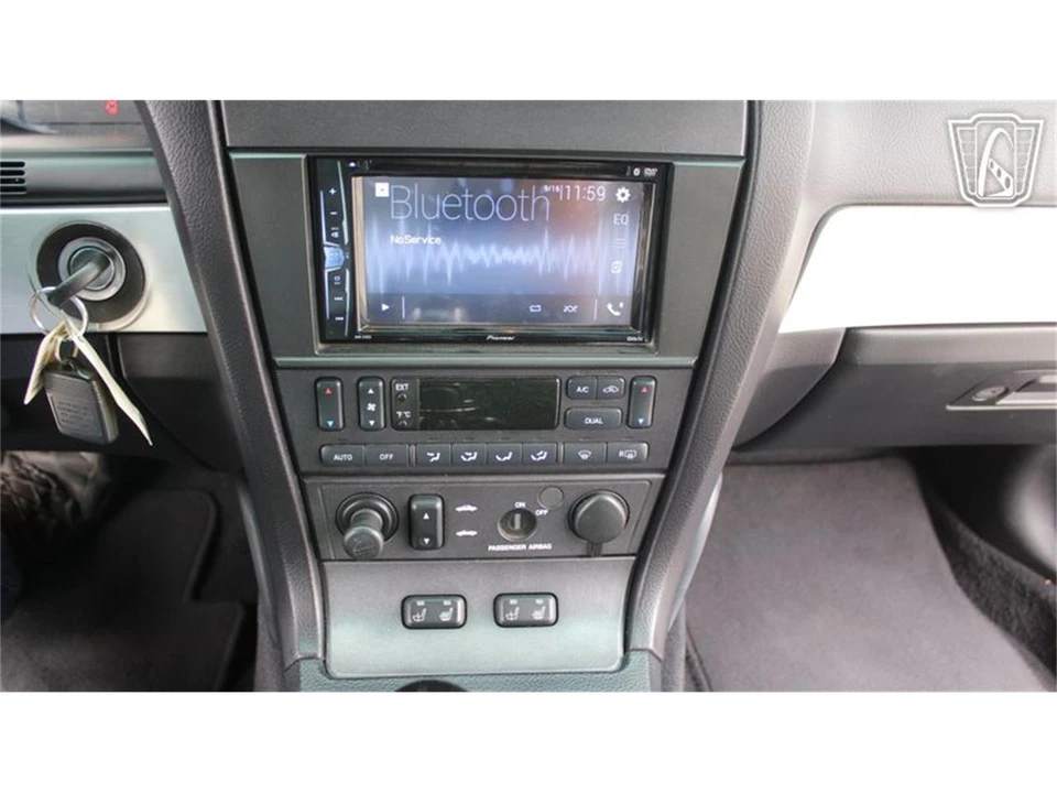 2003 Ford Thunderbird 11th Gen - Image 18 of 31
