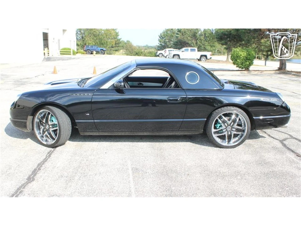 2003 Ford Thunderbird 11th Gen - Image 28 of 31